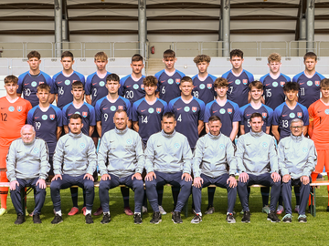 U16