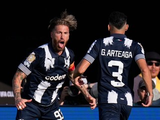 Sergio Ramos oslavuje gól.