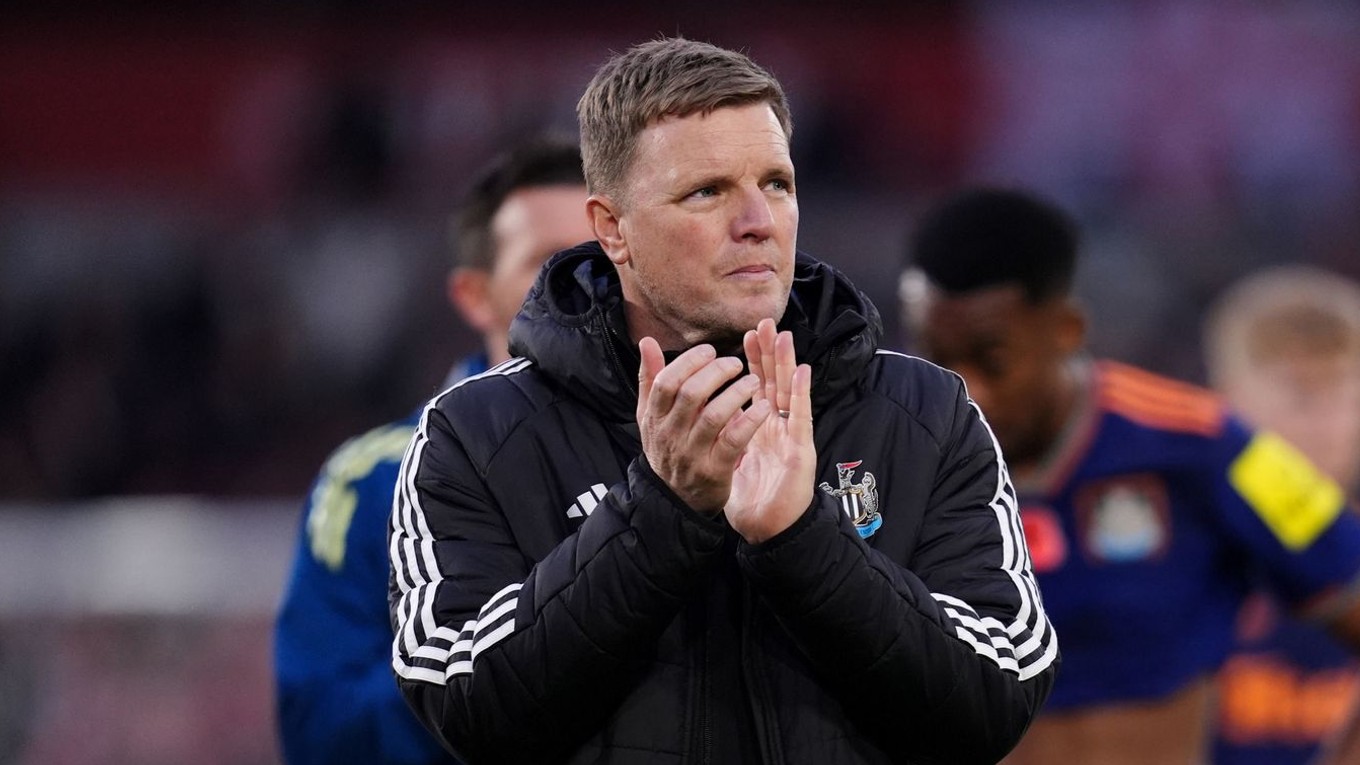 Na archívnej snímke tréner Newcastlu United Eddie Howe.