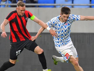 Roman Procházka (Spartak Trnava) a Giorgi Čakvetadze (Slovan Bratislava).