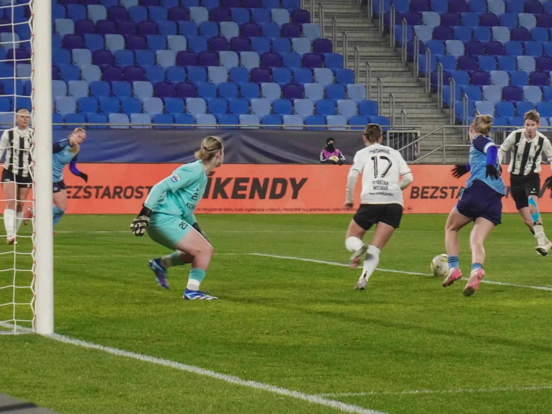 I. LIGA ŽENY – Slovan pred rekordnou návštevou potrápil Myjavu