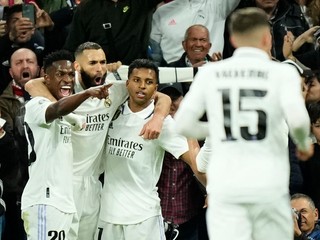 Futbalisti Realu Madrid sa tešia po góle Karima Benzemu. 