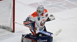 Brankár Julian Junca v drese HK Dukla Ingema Michalovce,