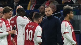 John Heitinga s futbalisti Ajaxu Amsterdam.