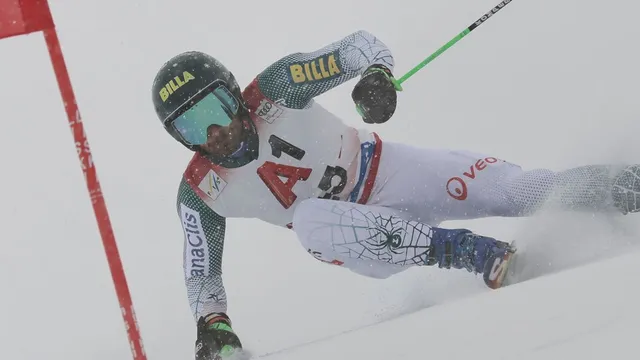 Andreas Žampa počas prvého kola obrovského slalomu v Söldene.