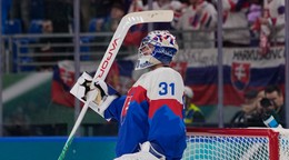 Slovenský brankár Samuel Hlavaj.