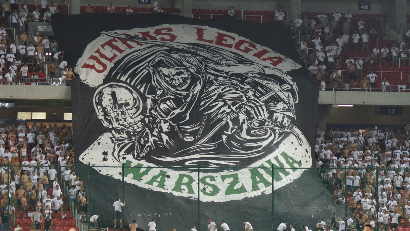 Fanúšikovia Legie Varšava.