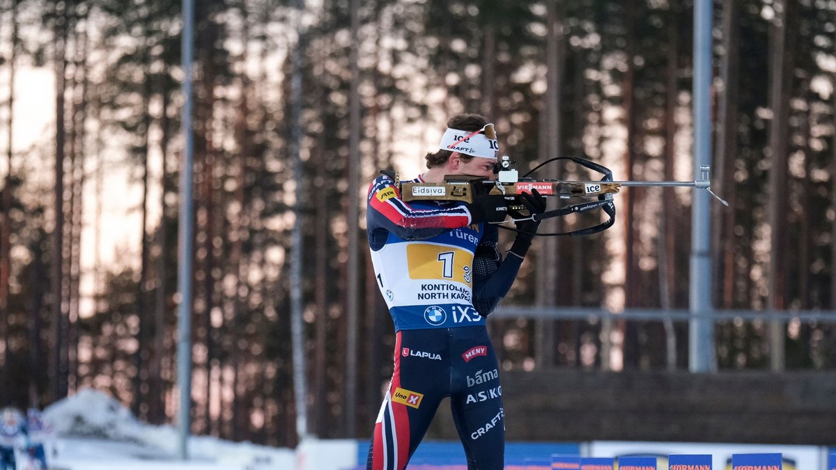 Sturla Holm Laegreid počas pretekov v Kontiolahti.
