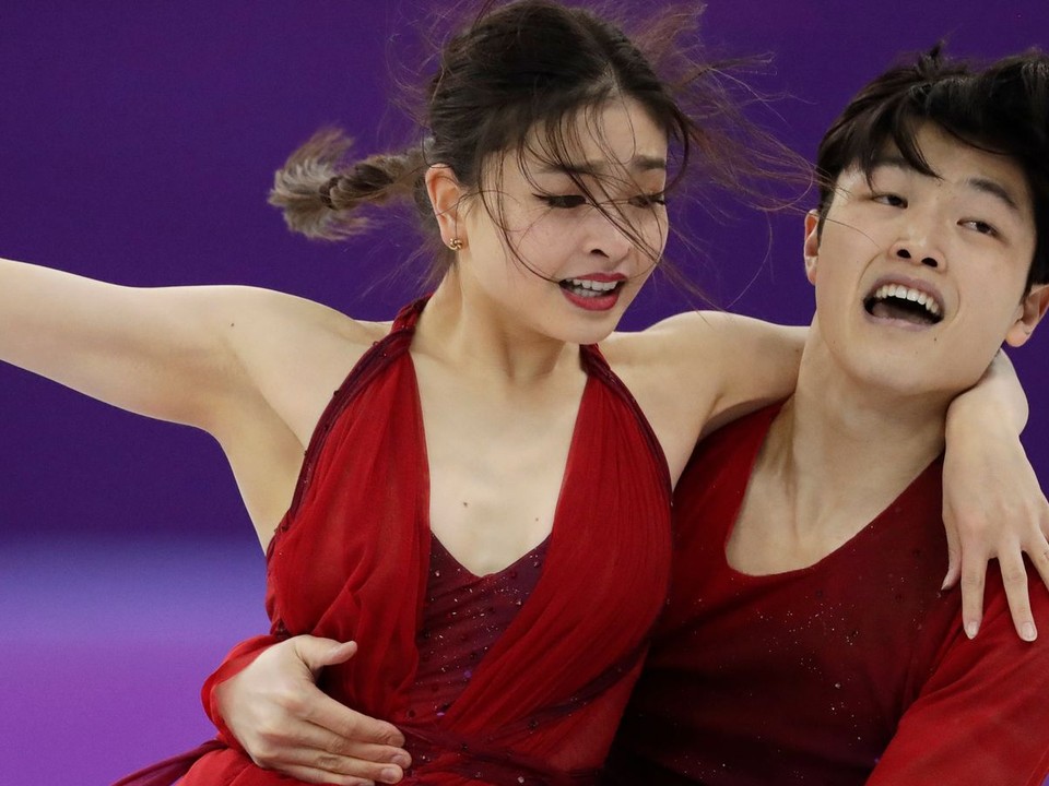 Americký tanečný pár Alex Shibutani a Maia Shibutaniová počas ZOH 2018.