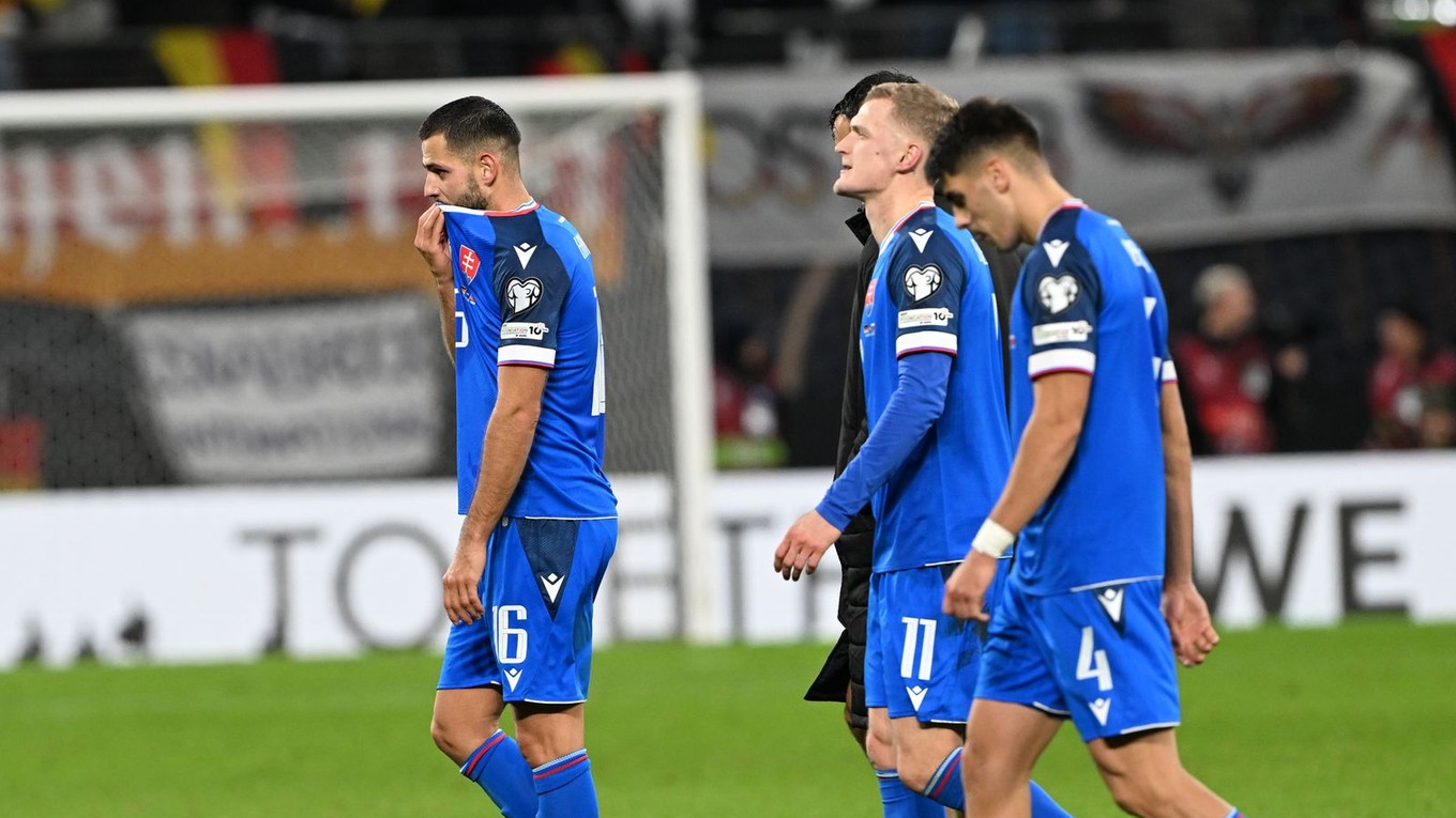 Na snímke hráči Slovenska, sprava Adam Obert, Tomáš Bobček a Dávid Hancko.