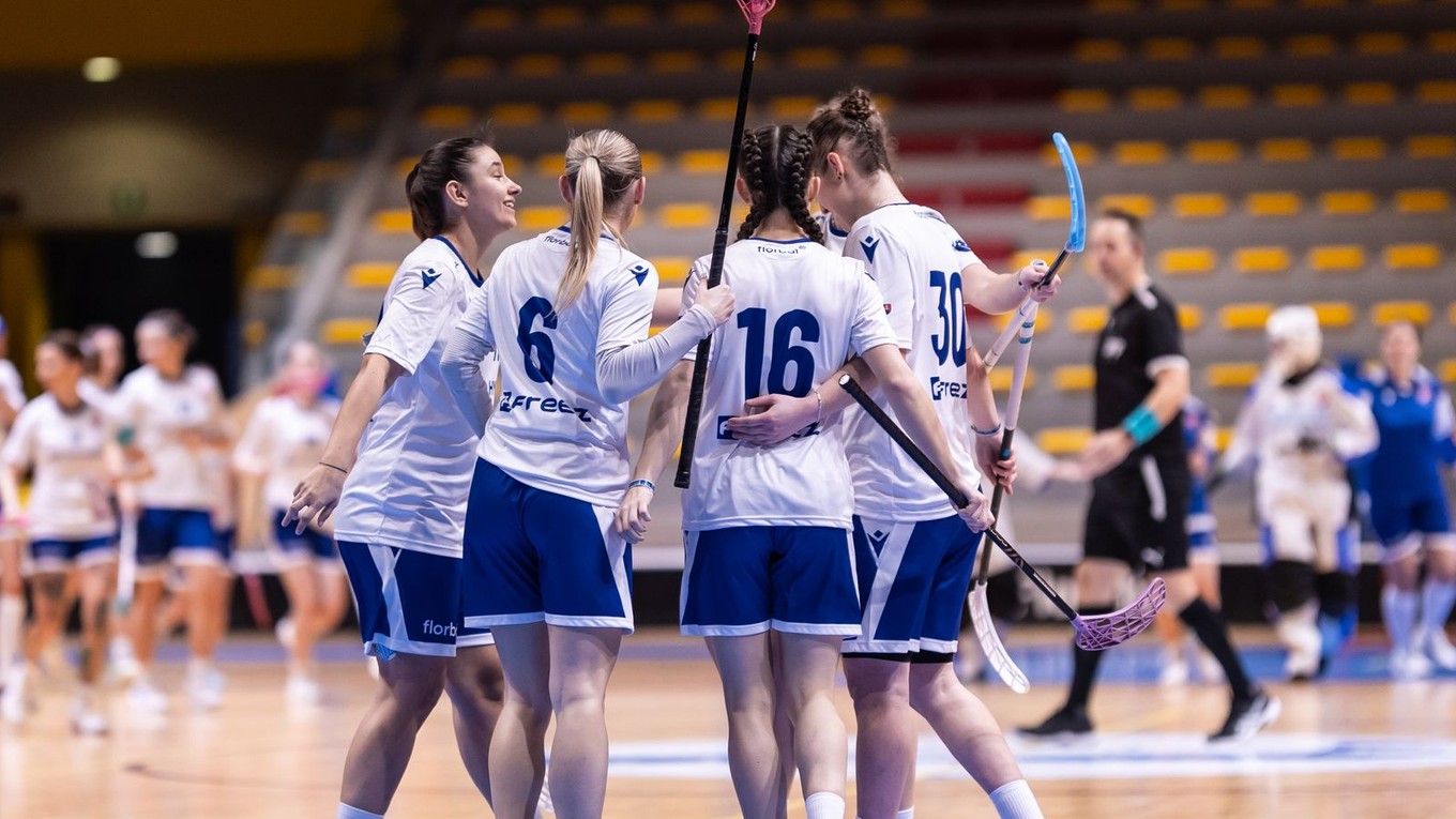 Slovenské florbalistky.