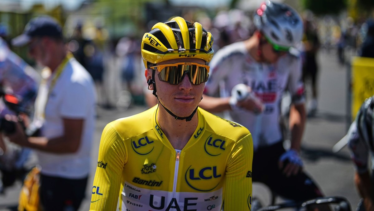 Tadej Pogačar počas 8. etapy Tour de France 2025. 