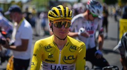 Tadej Pogačar počas 8. etapy Tour de France 2025. 