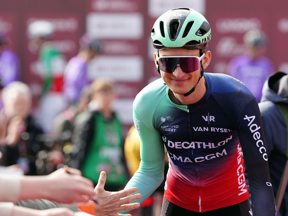 Francúzsky cyklista Paul Seixas pred klasikou Strade Bianche 2026. 