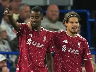 Alexander Isak a Milos Kerkez v drese Liverpoolu
