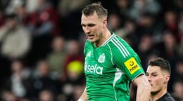 Dan Burn v drese Newcastle United.