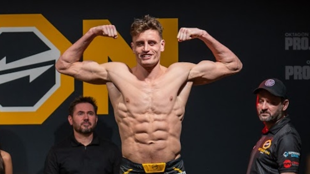 Matěj Peňáz na vážení pred podujatím Oktagon 38.