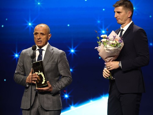 Calzona Športovec roka.JPG