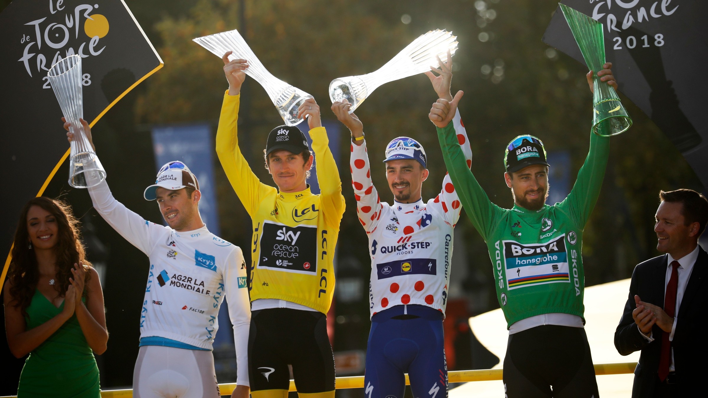 Geraint Thomas v žltom drese pre víťaza Tour de France 2018.