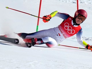 Mikalea Shiffrinová sa zatiaľ v Pekingu trápi.