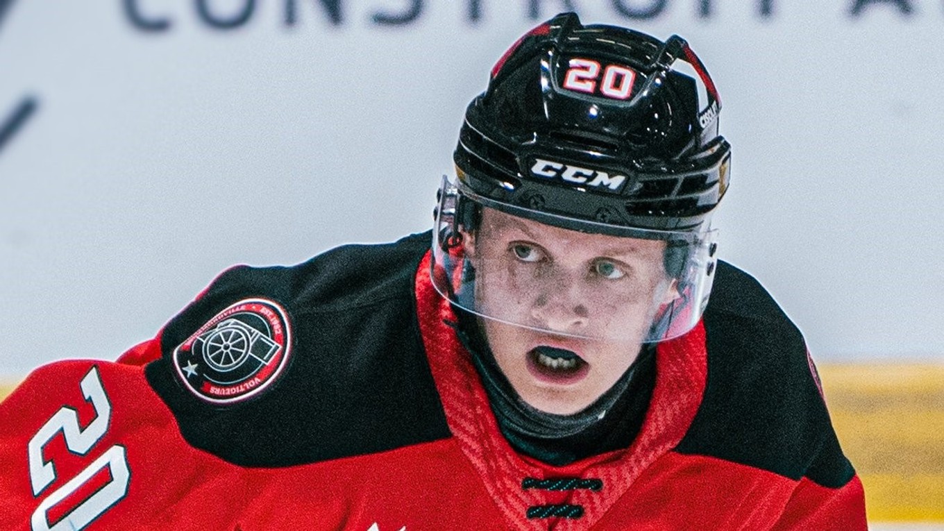 Peter Repčík v drese Drummondville Voltigeurs.