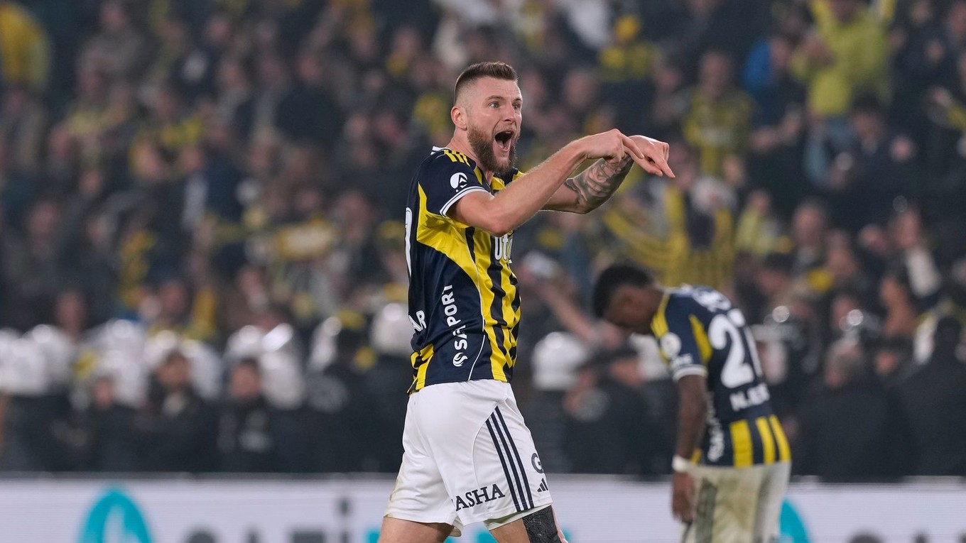 Milan Škriniar v drese Fenerbahce.
