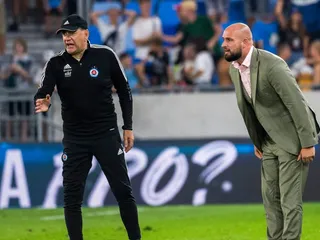 Tréner Vladimír Weiss starší a generálny riaditeľ klubu Ivan Kmotrík mladší.