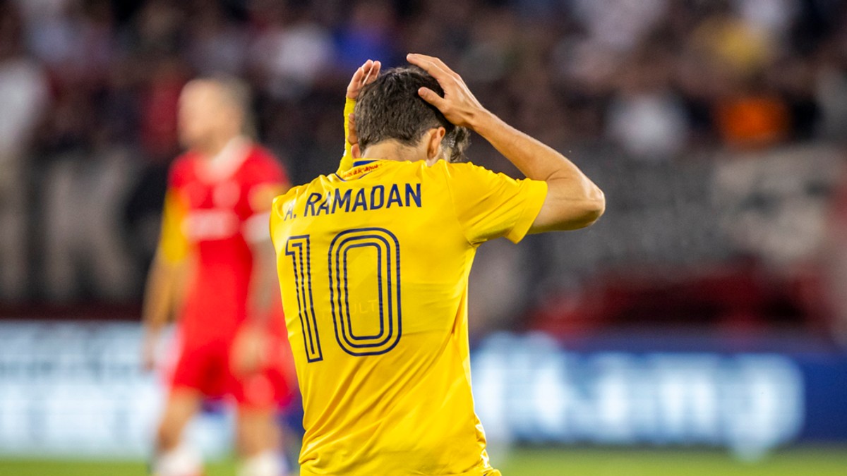 Ammar Ramadan v zápase Twente Enschede - DAC Dunajská Streda. 
