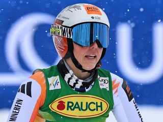 Petra Vlhová reaguje v cieli počas 2. kola obrovského slalomu Svetového pohára v Söldene. 