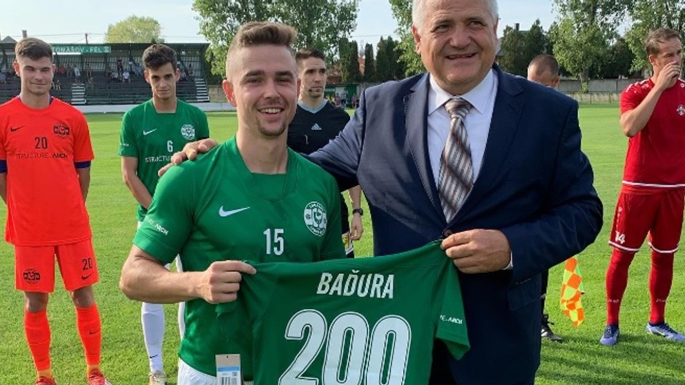 Martin Baďura dostal od klubu pamätný dres.