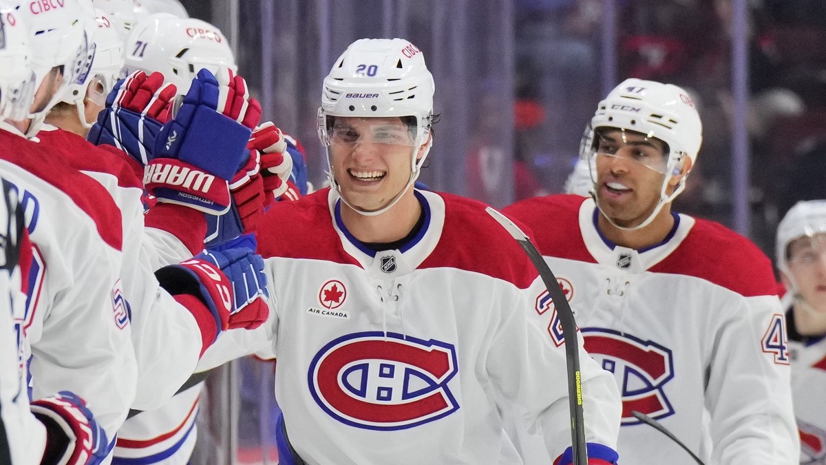 Chcem hrať ako Tkachuk, vyhlásil Slafkovský. Po prestávke ukázal, že to myslí vážne