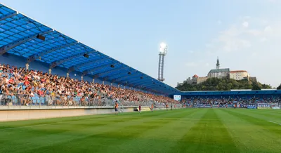 Záber na zrekonštruovaný štadión v Nitre.