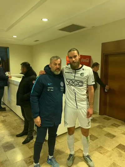 Tréner národného mužstva Pavel Hapal navštívil s asistentom Otom Brunegrafom výber do 21 rokov počas tréningového kempu v Turecku.