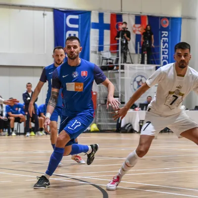 FUTSAL-SVK-SRB-Patrik Zaťovič-Dragan Tomic.jpg