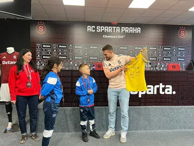 Hlavná cena_Majstri Slovenska 2025_McD Cup_ pamätný dres Lukáš Haraslín.jpeg