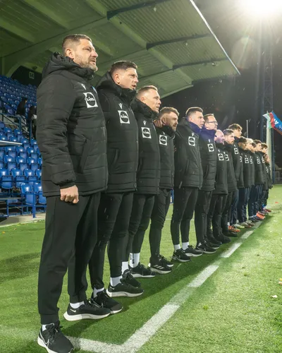 Pekara a realizak pri hymne.jpg