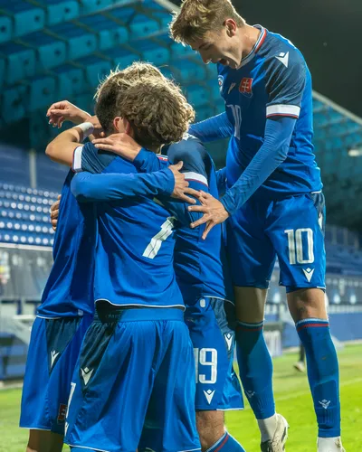 U17SVK5.jpg