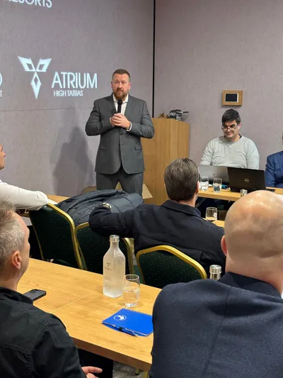 nalewaj majercak.jpg