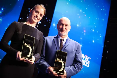 Sestra Lobotku, otec Hancka .JPG