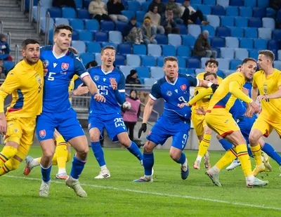 OBERT KRCIK MRAZ PRI ROHU.jpg