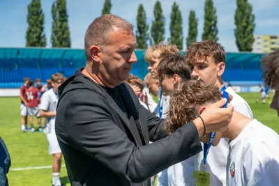 valachovic dekoruje.jpg