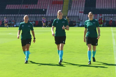 finalove trio Bockova v strede.JPG