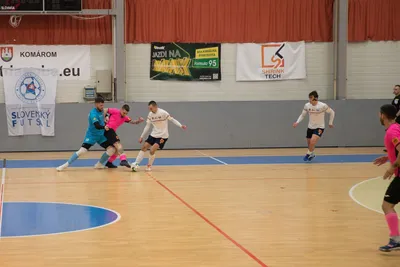 Dohrávka 10.kola Niké Futsal Extraligy Futsal Team Komárno - Pinerola 1994 Futsal Academy BA 8:3