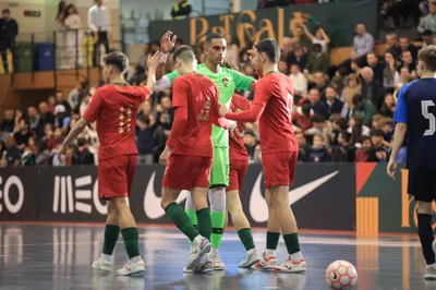Portugal
Bielorrussia
Ronda de Elite de acesso ao Campeonato da Europa Sub 19 Futsal
Pavilhão Multiusos Fafe
Ronda 3
Época 2022/2023

- Futsal
- Futsal Formacao
- Ronda de Elite de acesso ao Campeonato da Europa Sub 19
- Jogo
- Portugal
- eslovaquia