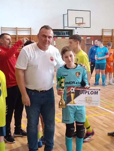 3.miesto OŠK Selec-Kapitán.JPG