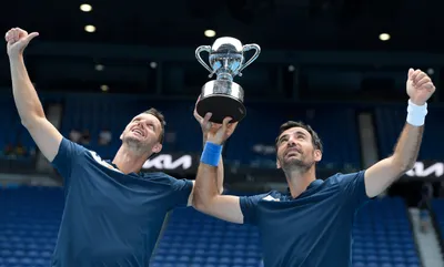 Filip Polášek (vľavo) a Ivan Dodig vyhrali Australian Open 2021.