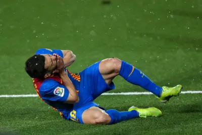 Jordi Alba s bolestivou grimasou na tvári.