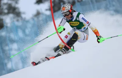 Petra Vlhová počas slalomu v Levi 2021.