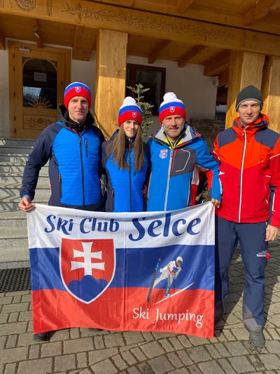 Klub ŠKL Selce- vpravo predseda a bývalý reprezentant v skokoch na lyžiach Martin Mesík