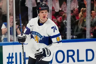Finland's Antti Suomela celebrates after scoring his side's second goal during the group A match between Austria and Finland at the ice hockey world championship in Tampere, Finland, Saturday, May 20, 2023. (AP Photo/Pavel Golovkin)